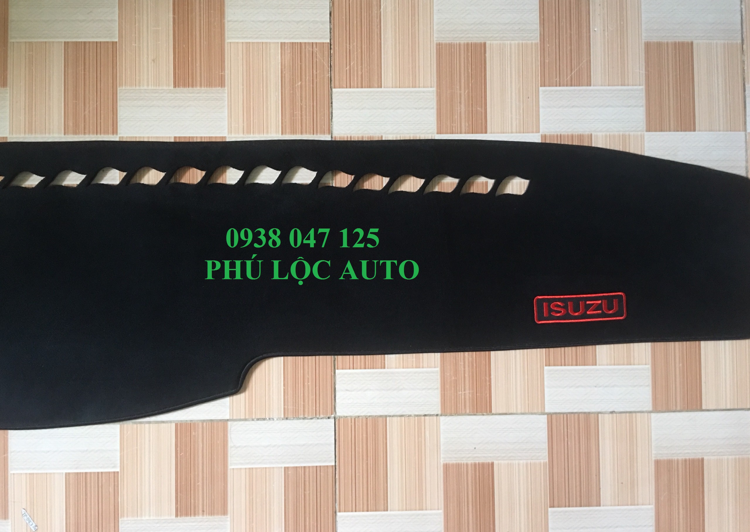 Thảm Lót Taplo Xe Tải ISUZU 5 Tấn NQR