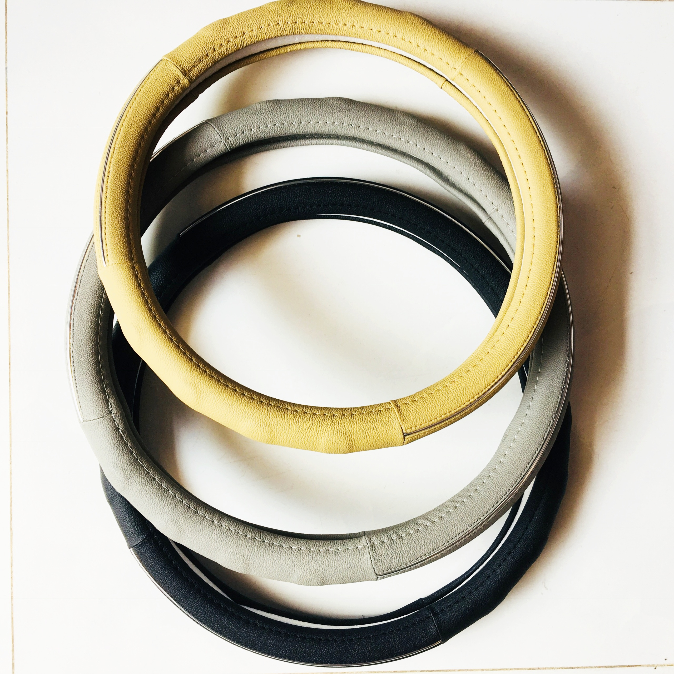 Bọc vô lăng Xe Tải Isuzu NQR 550 1 TẤN 9